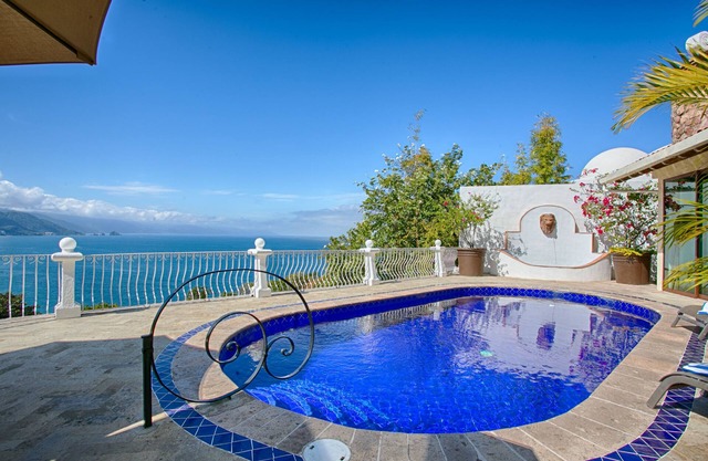 BESTE SONNENUNTERGANG ROMANTISCHE PRIVATE VILLA MIT PRIVATEM POOL, JACUZZI & PERSONAL 4BD