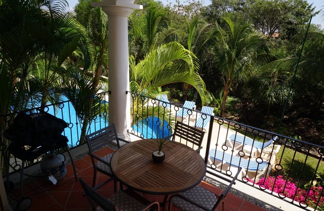 Poolside-Eigentumswohnung in der entspannenden mit einem Gatter versehenen Ozeangemeinschaft. Casa Segundo, Puerto Aventuras