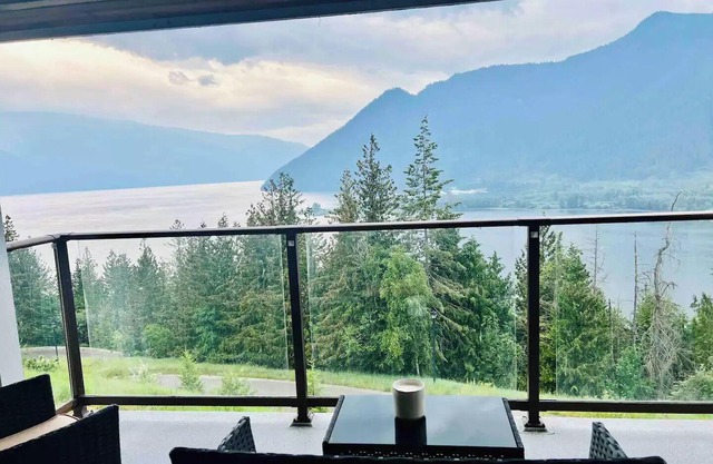 Best views in all of Sicamous!