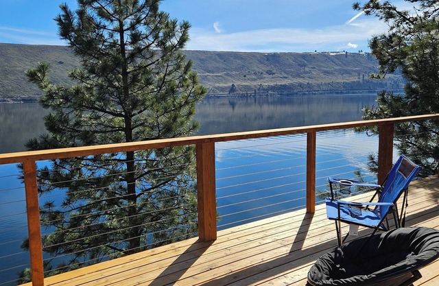 Best Wallowa Lakefront rental w/ private dock and his/hers soaking tub! 4br/3ba