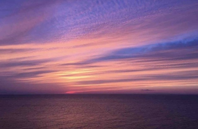 NEUER IMMOBILIENVERKAUF! WASSERFRONT; ERSTAUNLICHE SONNENUNTERGÄNGE UND GÄRTEN PRIVATSTRAND