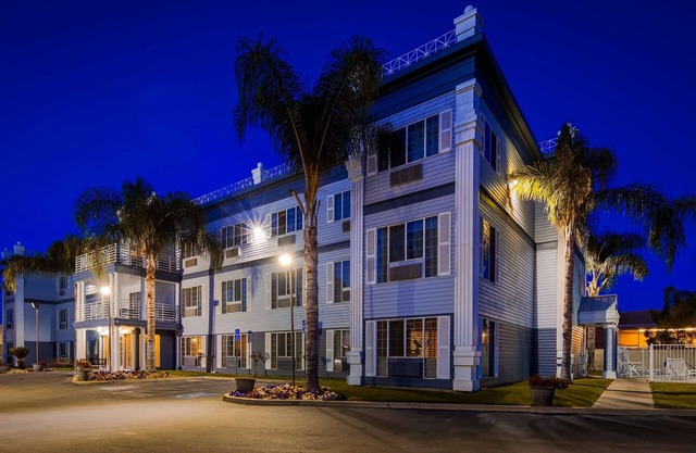 Best Western Colonial Inn