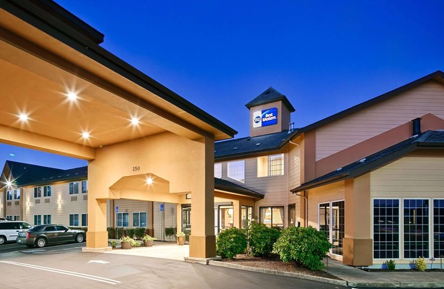 Best Western Dallas Inn & Suites