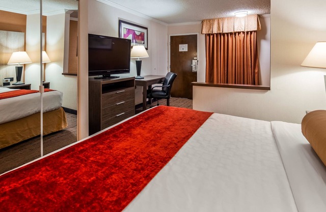 Best Western Galleria Inn & Suites
