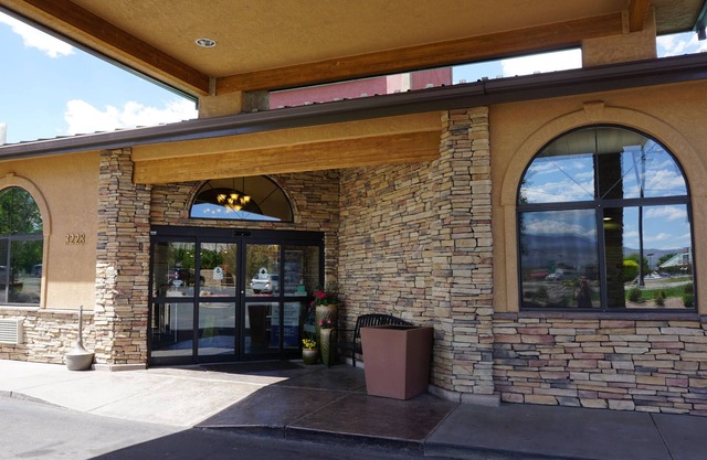Best Western Grande River Inn & Suites