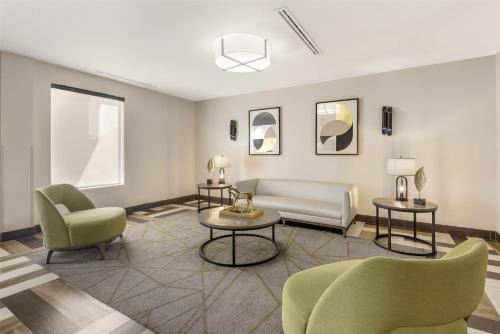 Best Western Green Oak Inn & Suites