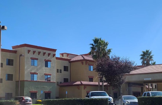 Best Western Hesperia-Victorville Suites