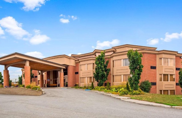 Best Western Laval-Montreal & Conference Centre
