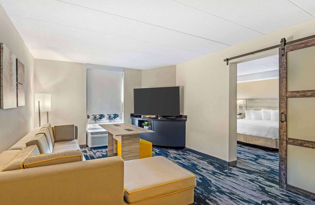 Best Western Plus Beckley Inn