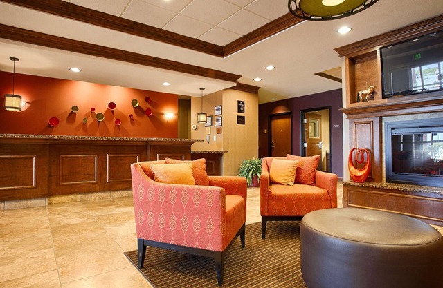 Best Western Plus Carousel Inn & Suites