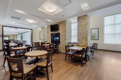 Best Western Plus Edmonton Airport Hotel