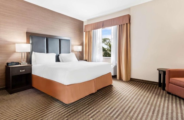 Best Western Plus Fergus Hotel