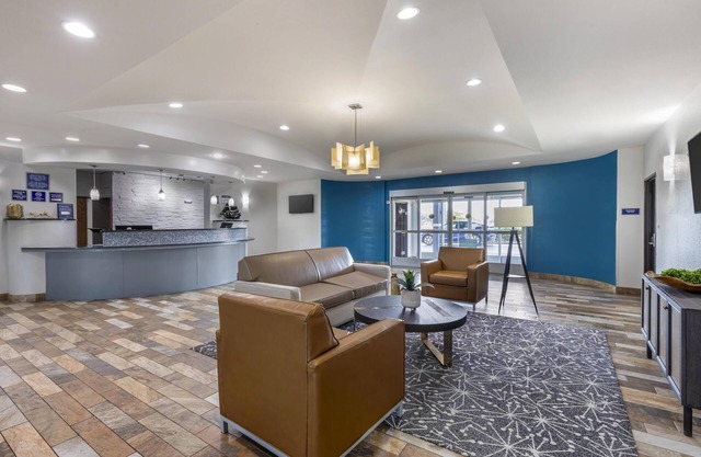 Best Western Plus Fort Worth Forest Hill Inn & Suites