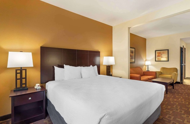 Best Western Plus Goliad Inn & Suites