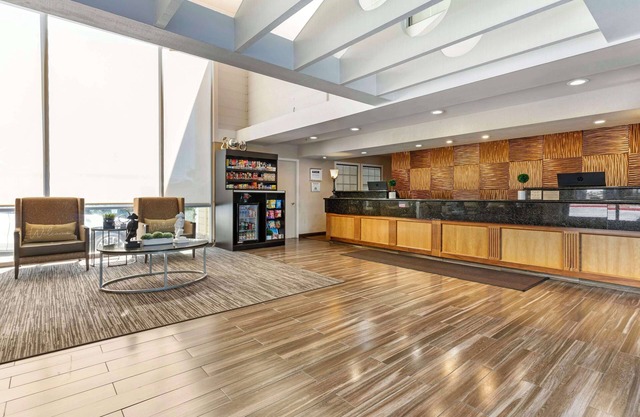 Best Western Plus Heritage Inn