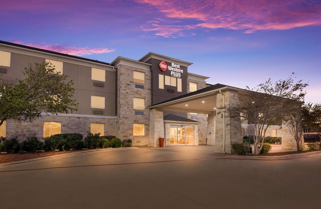 Best Western Plus Killeen/Fort Cavazos Hotel & Suites