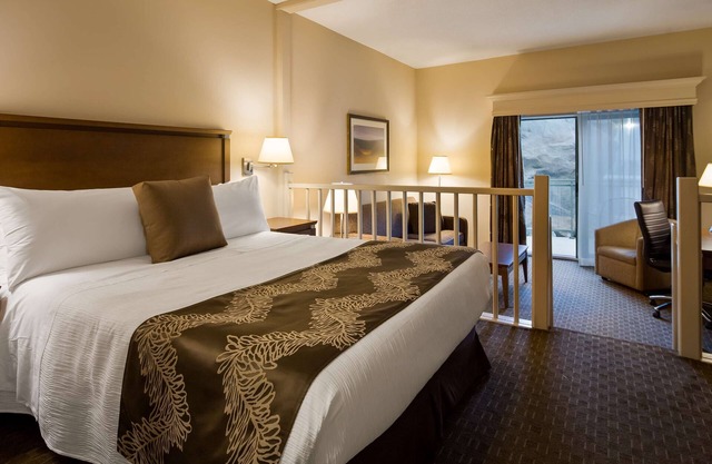 Best Western Plus Lamplighter Inn & Conference Centre