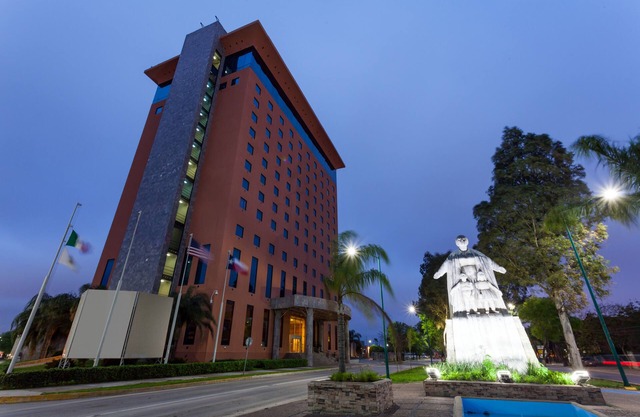 Best Western Plus Nuevo Laredo Inn & Suites