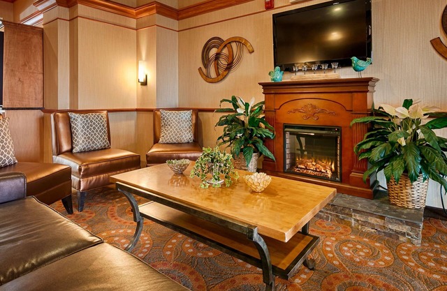Best Western Plus Pontoon Beach