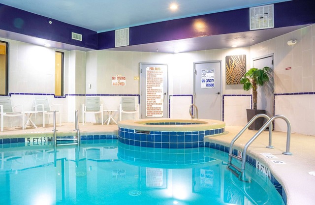 Best Western Plus Richmond Hill Inn