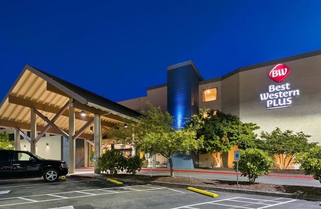 Best Western Plus Silverdale Beach Hotel