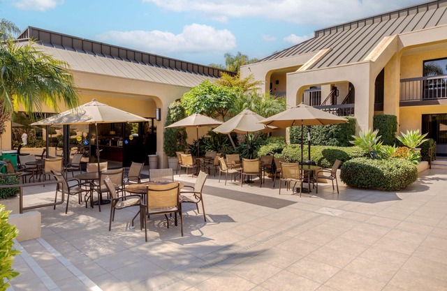 Best Western Plus South Coast Inn