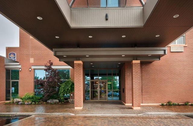 Best Western PLUS The Arden Park Hotel