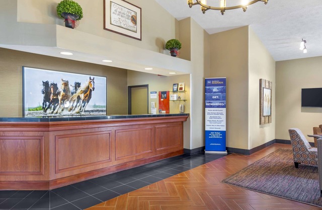 Best Western Plus The Inn at Horse Heaven
