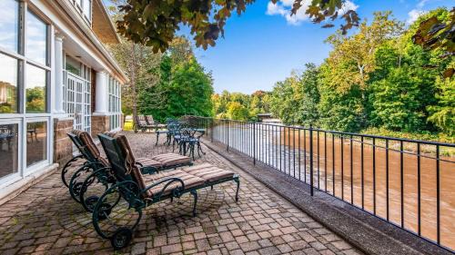 Best Western Plus The Inn & Suites at the Falls