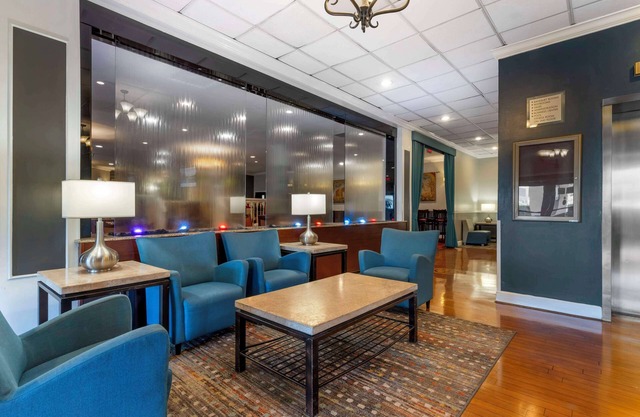 Best Western Plus Grosvenor Airport Hotel