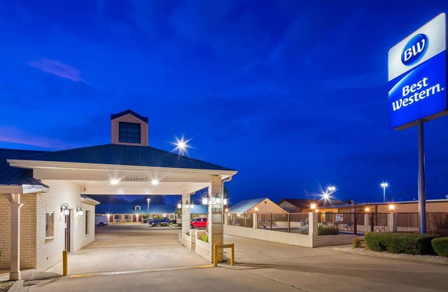 Best Western Regency Inn & Suites
