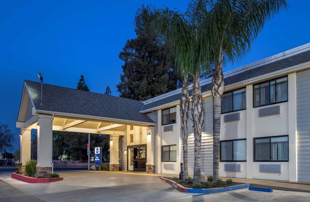 Best Western Town & Country Lodge