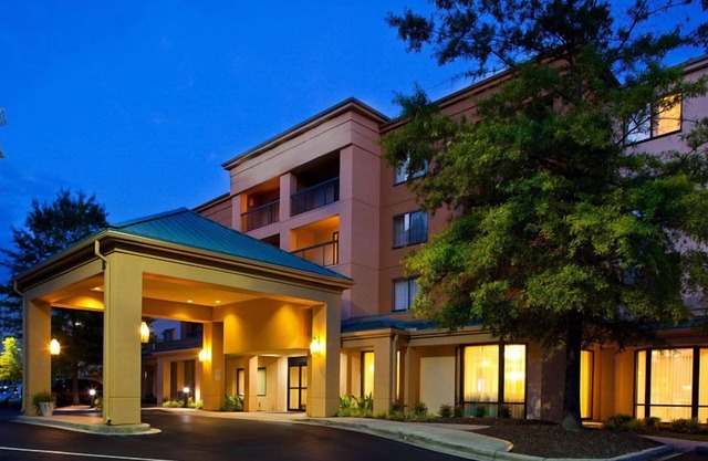 Better Choice for your Vacation! Free Onsite Parking, Pets Are Welcome!