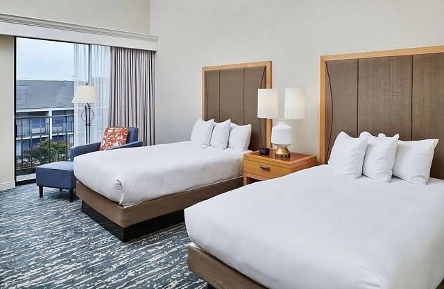 Better Choice for your Vacation! Onsite Bike Rental, Balcony, Pets Allowed, Pool