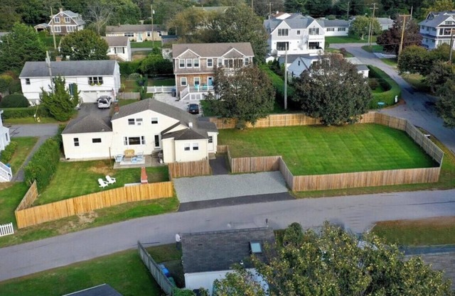 Between Beaches - Sleeps 8, walk to beach, minutes to Newport!