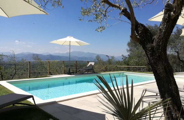 Visit Lazio (Schönes Einfamilienhaus mit drei unabhängigen Wohnungen)