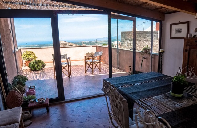 Between Mari and TraMonti - House for 6 with fabulous veranda on the terrace