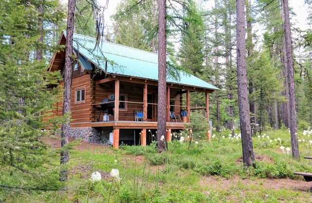 Beyersfort on Cygnet Lake - Sleeps 5, Private Dock w/ Canoe, & Dogs Welcome!