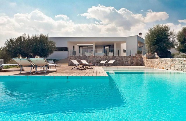 WHITE Lamafico ***** Luxus-Villa mit Pool und fantastischem Meerblick *****