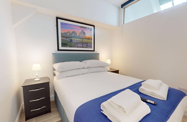 Bicester Court Lodge The Bure Room