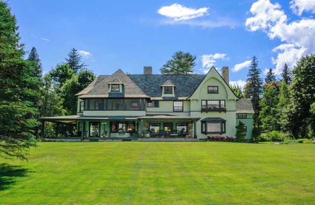Bide-A-While, Bar Harbor - In-town 4-acre waterfront estate