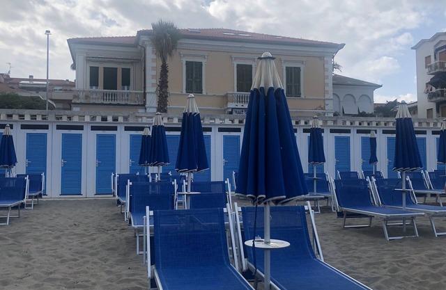 Bifocal-Verleih für 4 Personen in Diano Marina (IM) direkt am Meer. Cod. CITRA 008027-LT-0151
