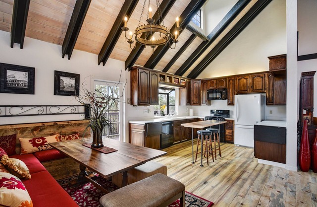 Big 5bd Julian Country Home! 5min to downtown Julian, wineries, hiking.