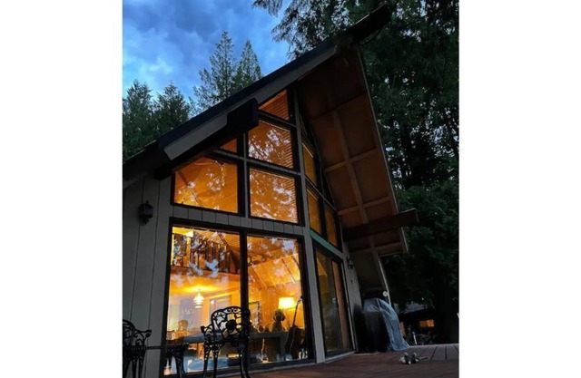Big A-Frame Lake Front House w/ Kick Ass Views