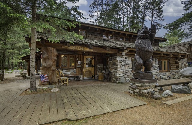 One of a kind Northwoods log cabin - Panda Pad - Boulder Junction
