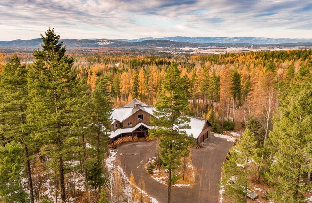 Big Cedar Lodge BigFork MT In der Nähe von Flathead Lake - 20 Acres - 6 BD / 7 BA Für 16+ Personen