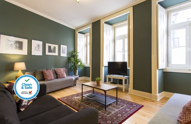 Central Avenue up to 17guests by Central Hill