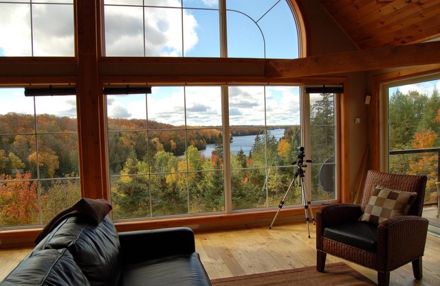 BIG Familie oder Multi-Family Waterfront Cottage am Whitestone Lake