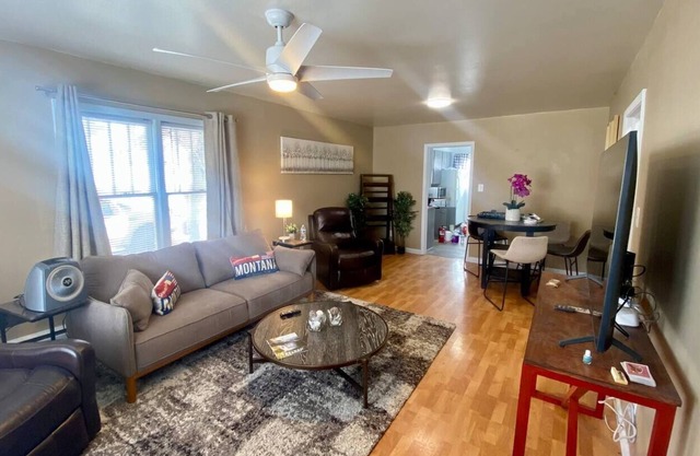 Big Green Cozy Home in Central Billings w/ Comfy beds