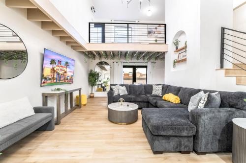 Big Groups, Heated Pool, 10 Mins To Strip, Games